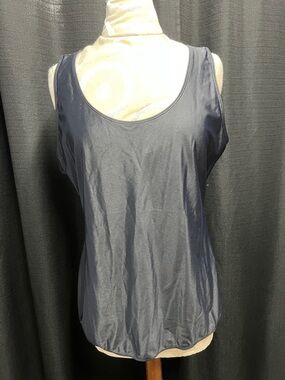 Women’s Scoop Neck shapewear Top - Black